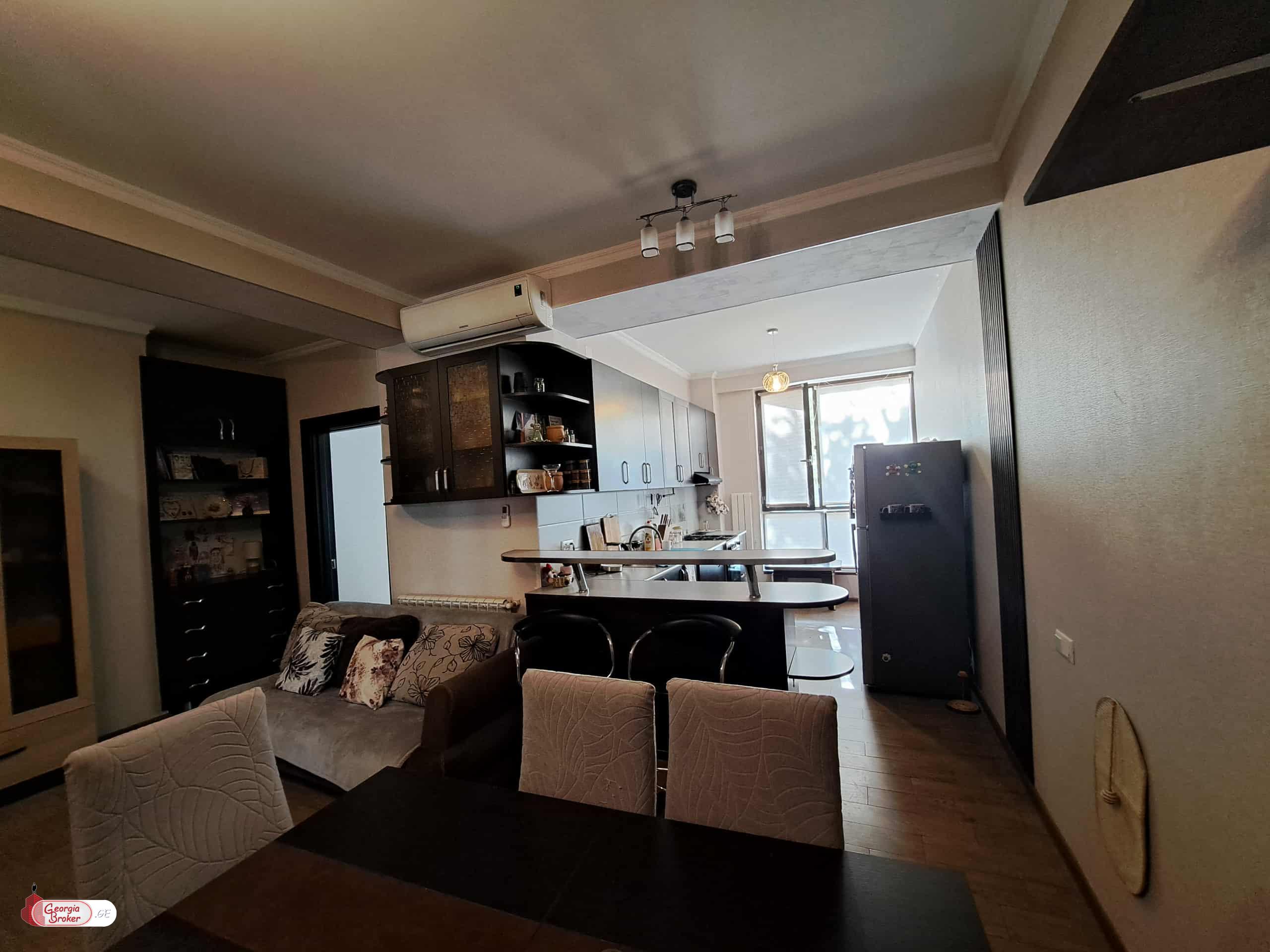 იყიდება ახალი გარემონტებული 3 ოთახიანი ბინა